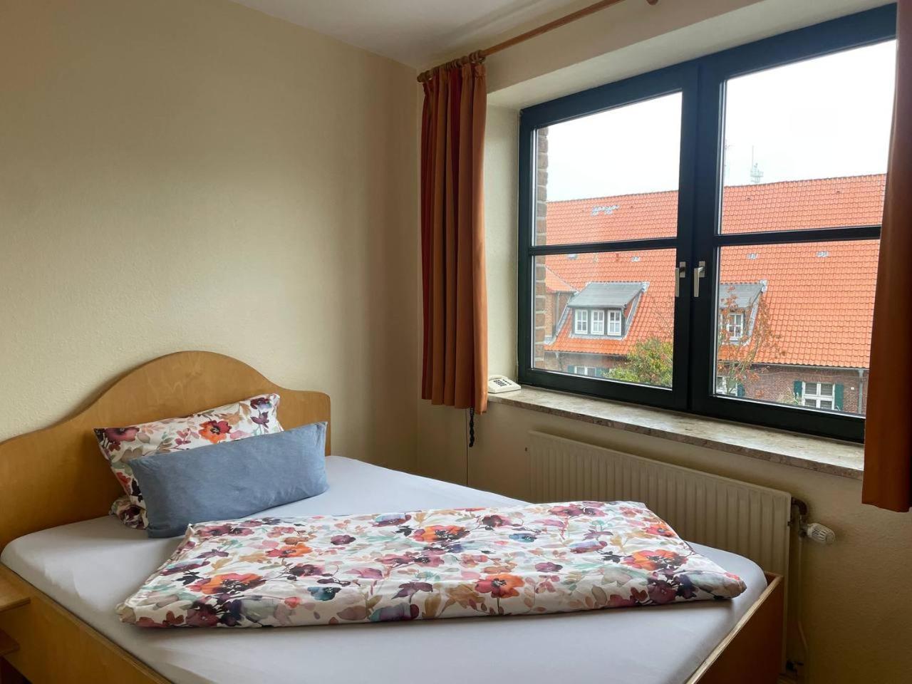 Hotel Deichvoigt Куксхавен Екстериор снимка